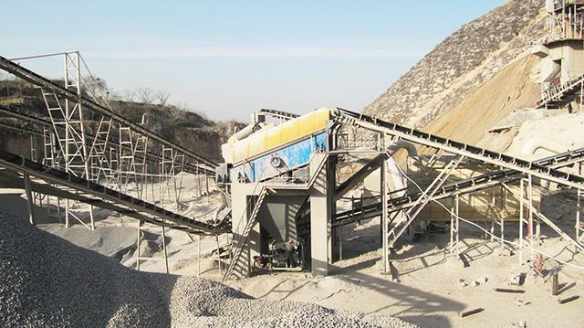 振動(dòng)篩應(yīng)用現(xiàn)場